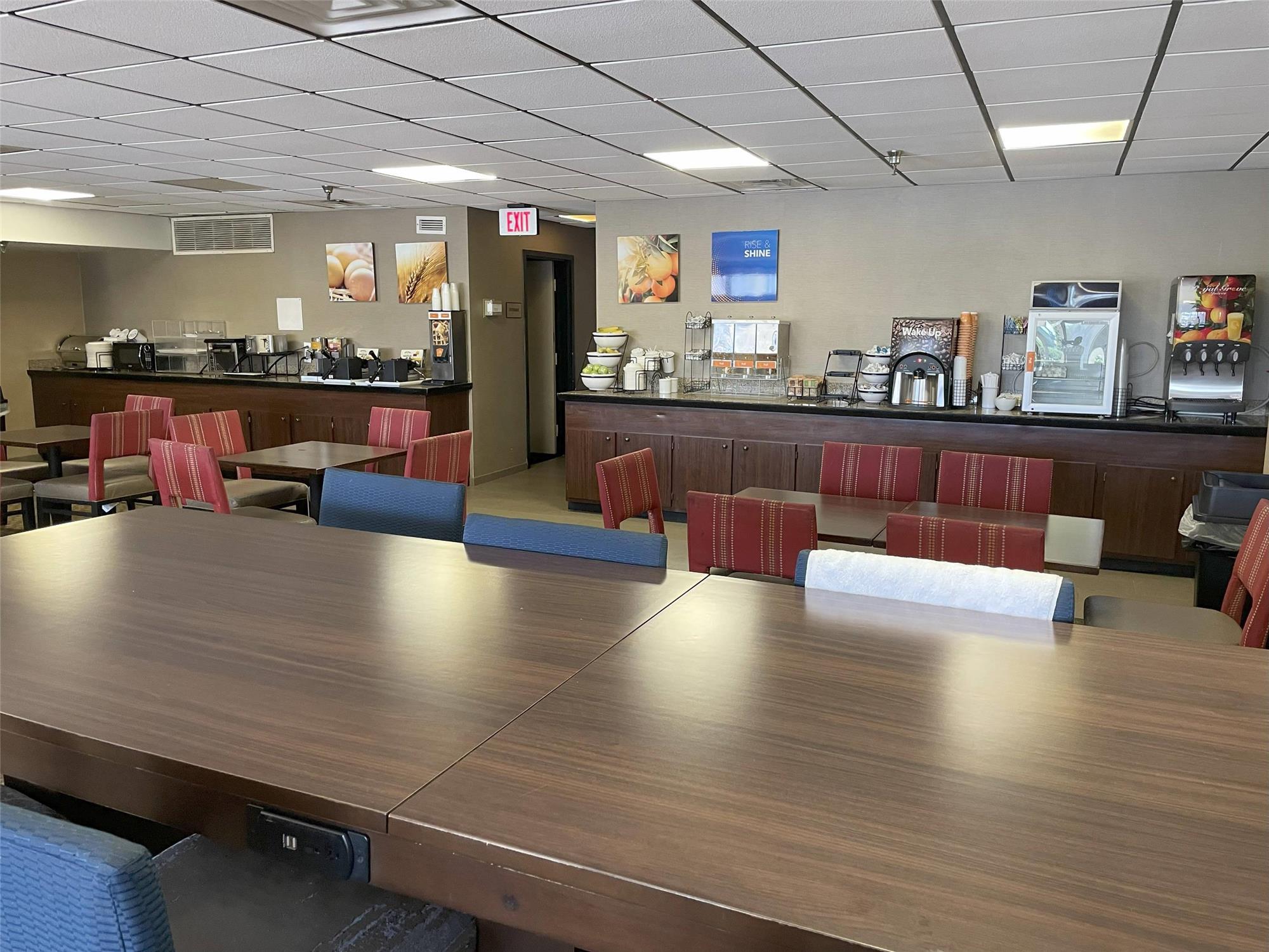 Comfort Inn Falls Church - Tysons Corner 24/35
