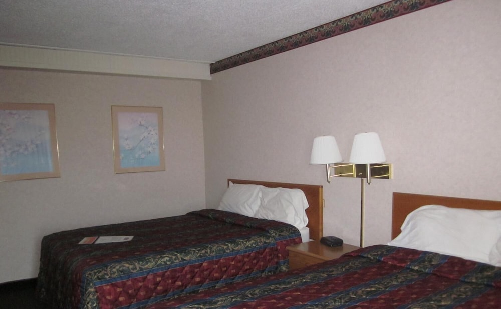 Twin City Inn & Suites Benton Harbor - St. Joseph 15/47
