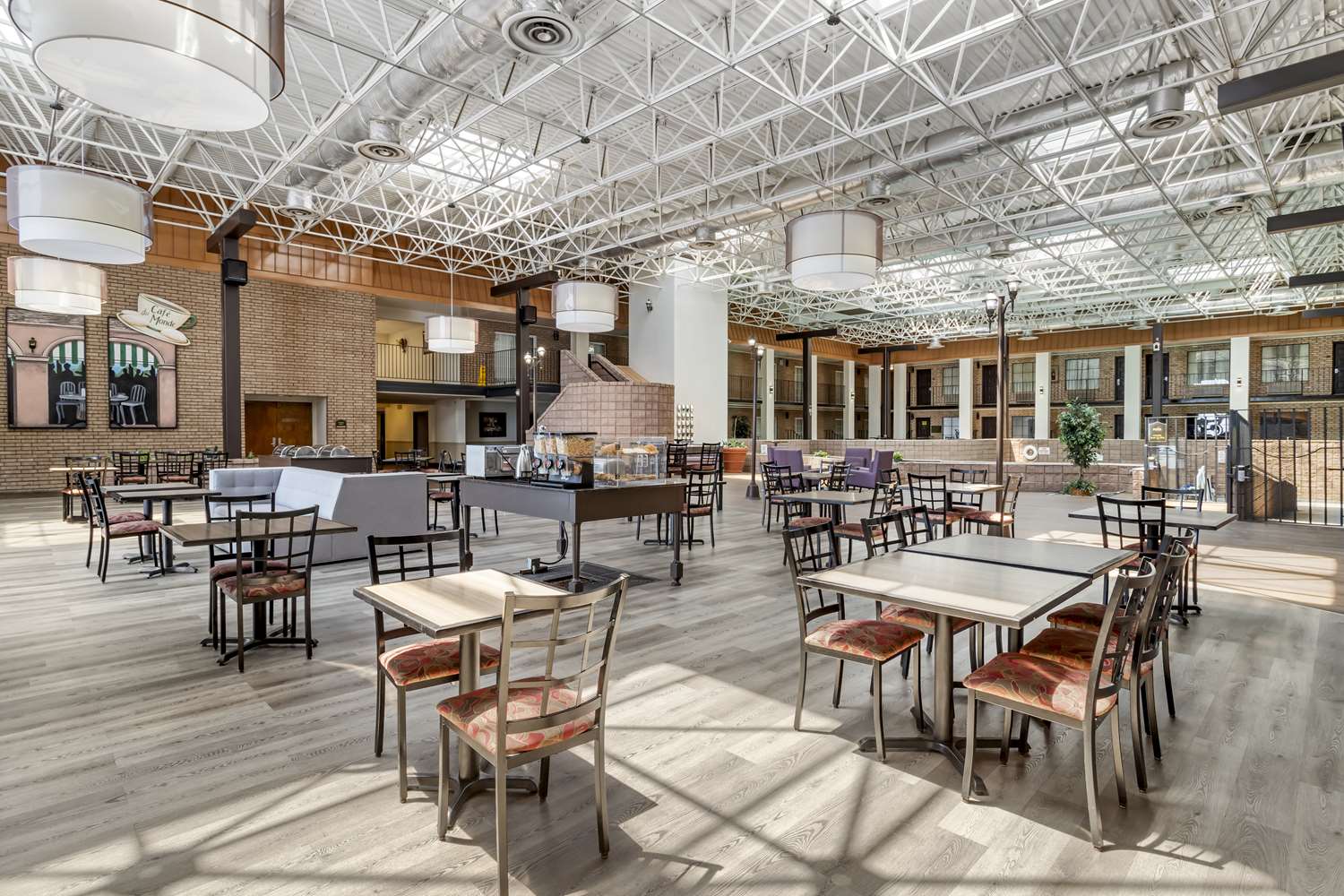 Alexandria Inn and Suites and Conference Center 21/32