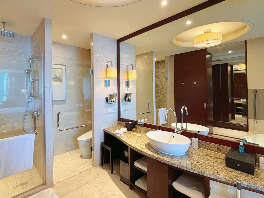 INTERCONTINENTAL WUXI 49/50