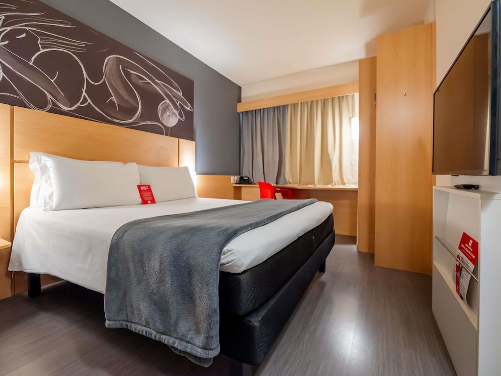 Ibis Porto Alegre Assis Brasil 21/74