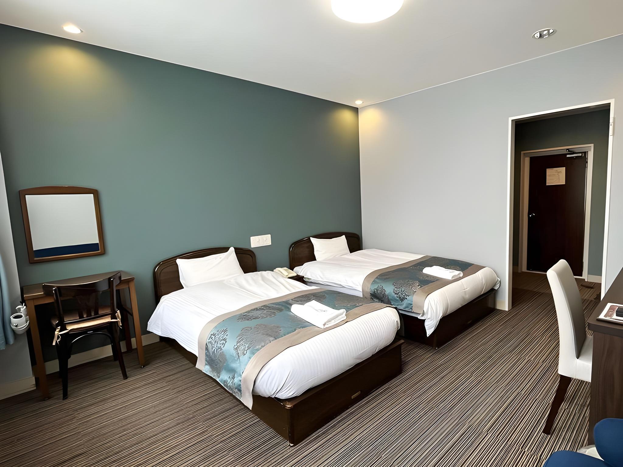 Standard, Twin Beds, Garden View