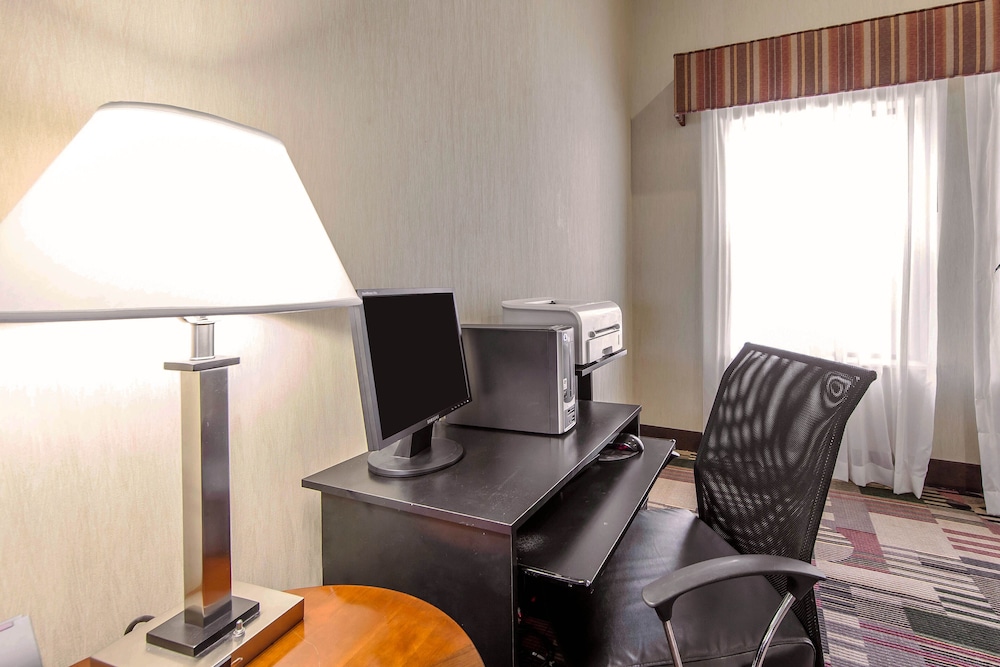 Quality Inn & Suites Portsmouth OH 22/32