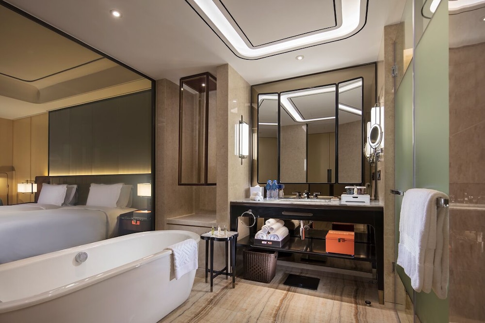 غرفة ديلوكس بسريرين منفصلين بإطلالة، Hilton Fuzhou 5/7