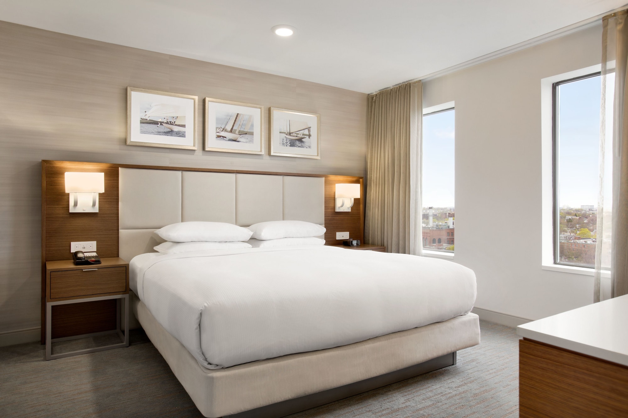 ROOM, KING BED, SOFA, ACCESSIBLE