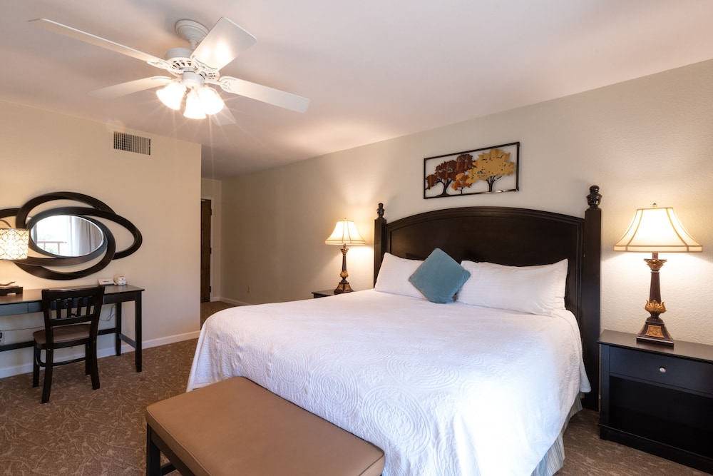 GetAways at San Diego Country Estates 20/50