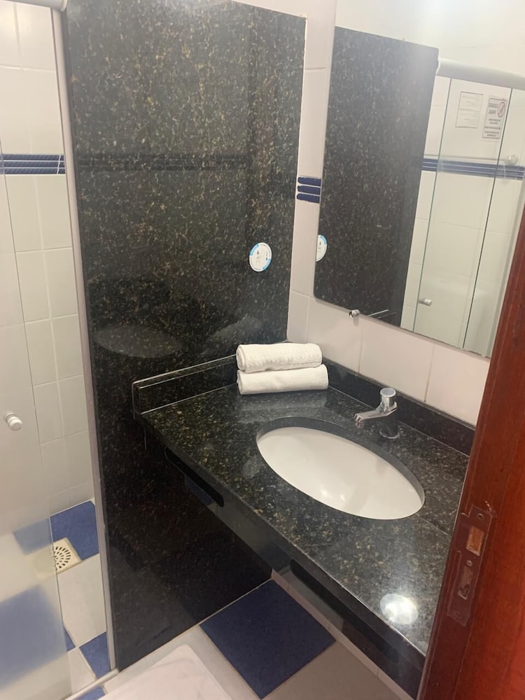 غرفة ديلوكس بسرير مزدوج، Hotel Minas Tower Leopoldina by Samba 4/4