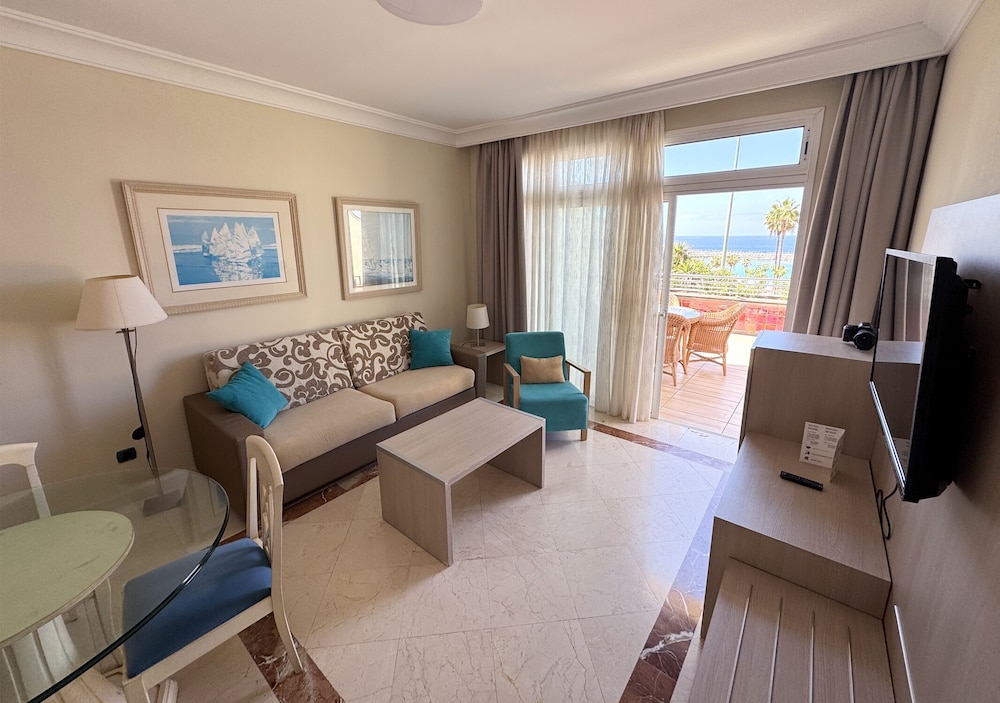 Holiday Club Playa Amadores 40/65