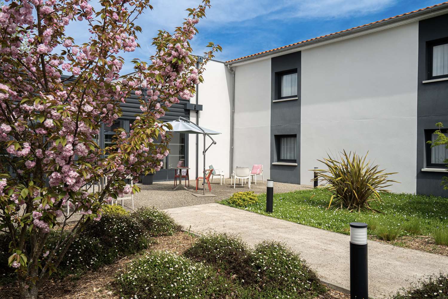 Sure Hotel By Best Western Les Portes De Montauban 41/41