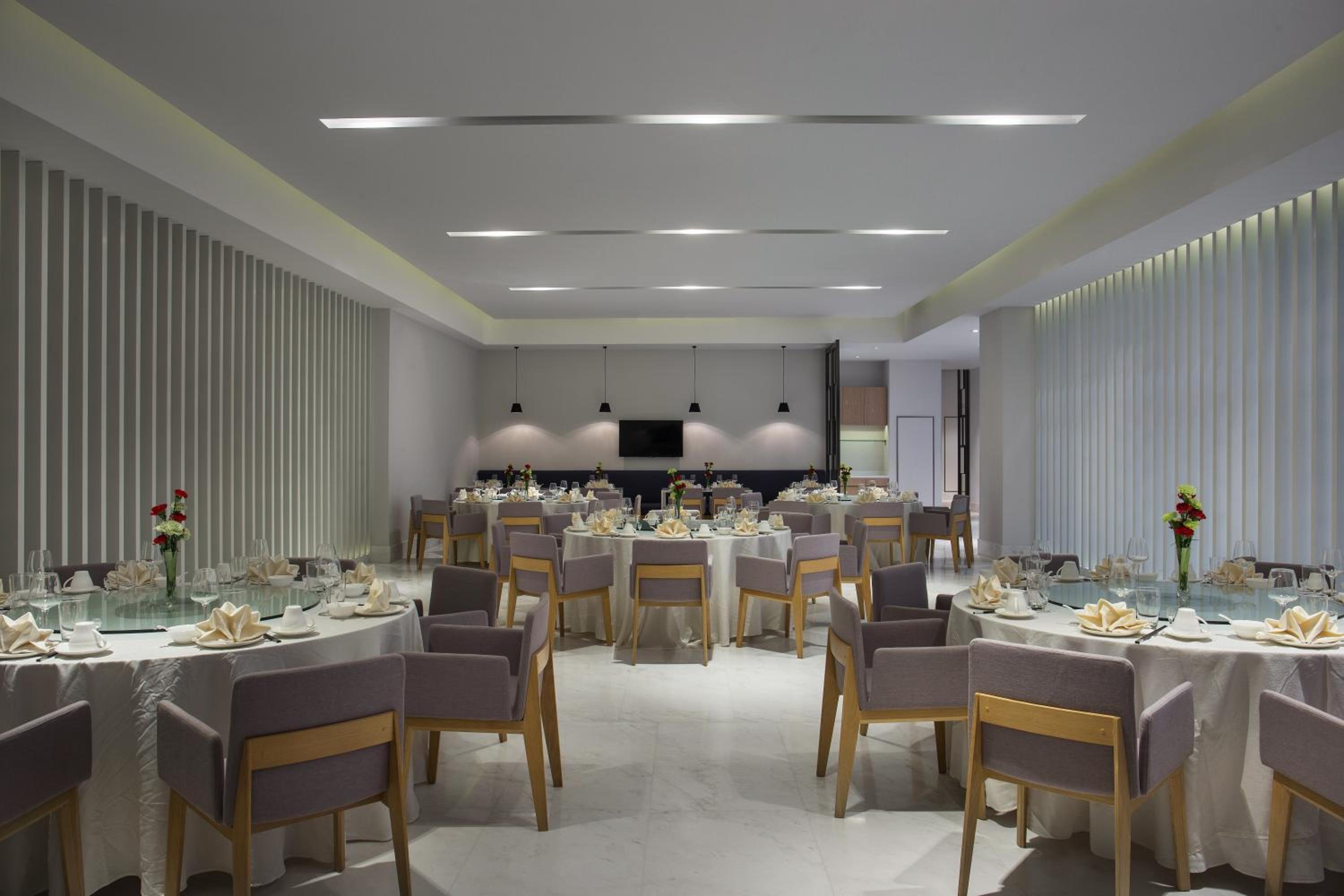 Sanya Phoenix Airport Hotel 70/86