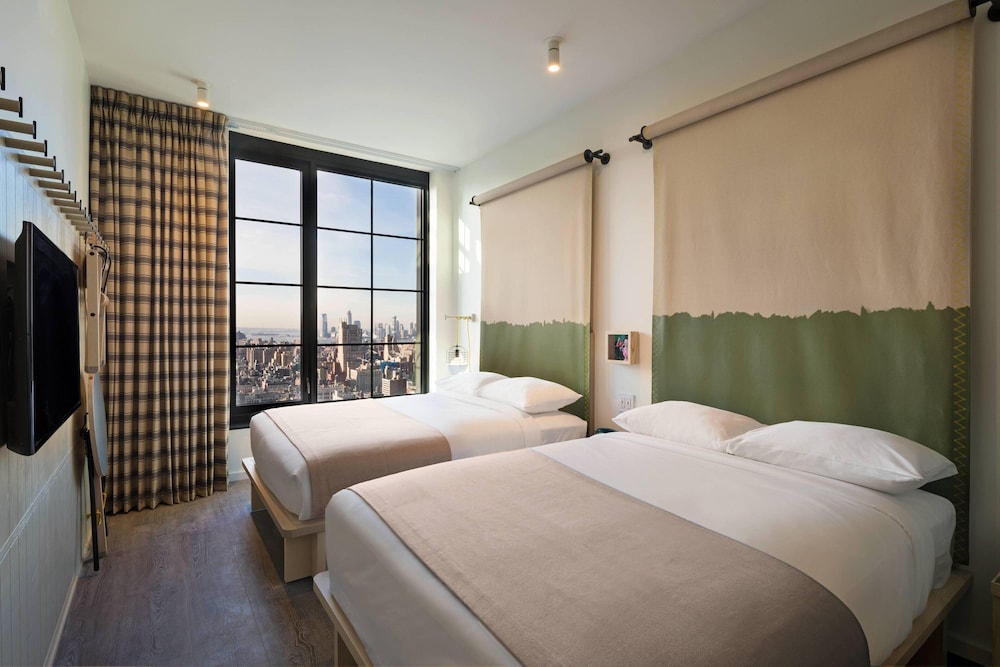 Moxy NYC Chelsea 6/56