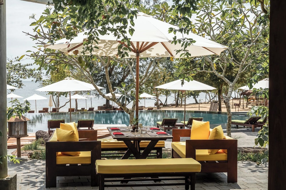 Green Bay Phu Quoc Resort & Spa 42/48