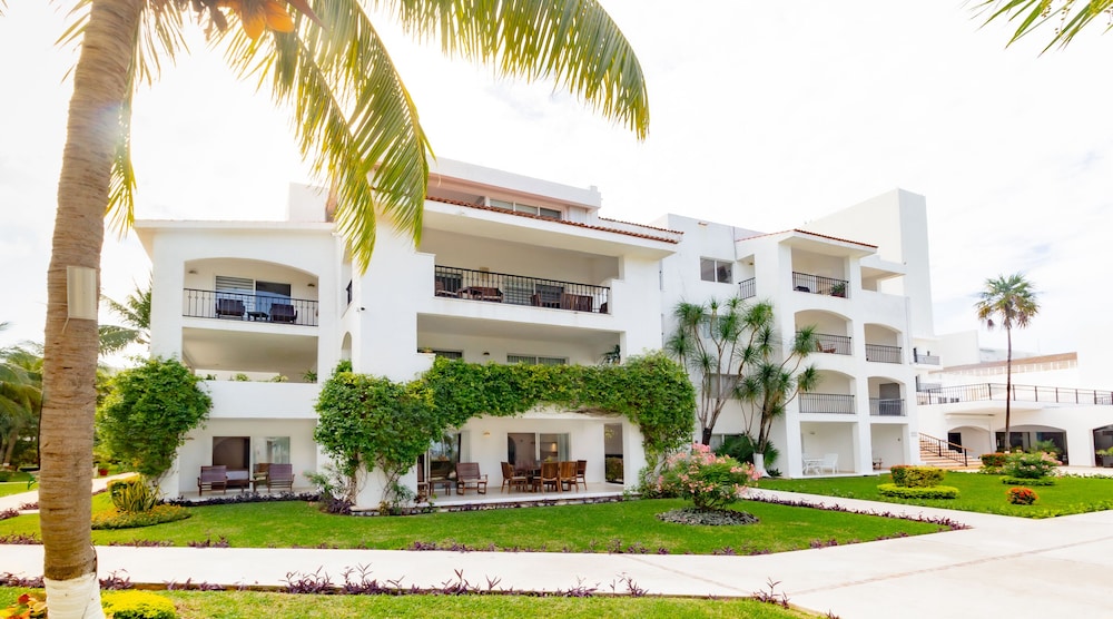 Beachscape Kin Ha Villas and Suites 8/89
