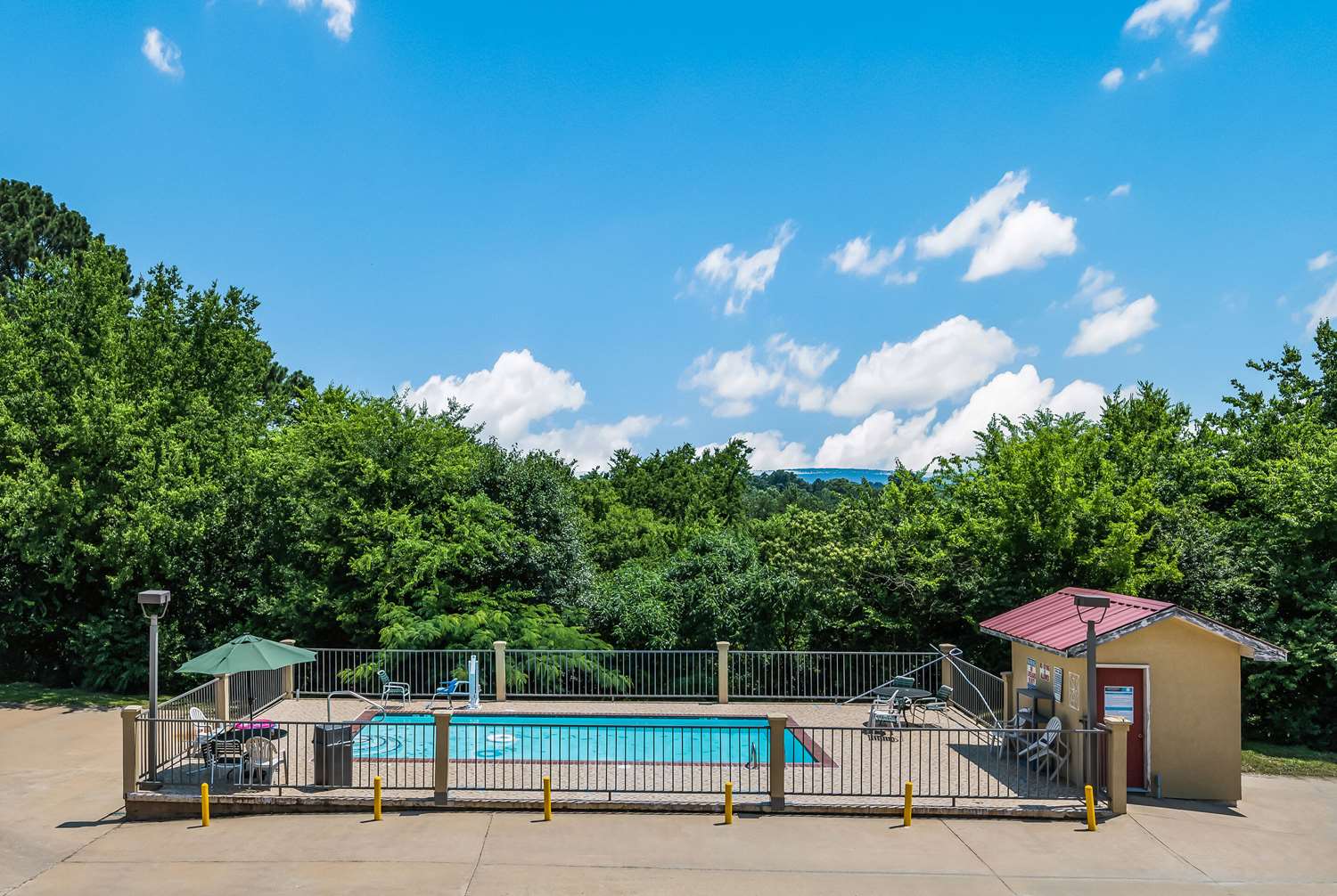 Quality Inn and Suites Hot Springs Lake Hamilton 11/11