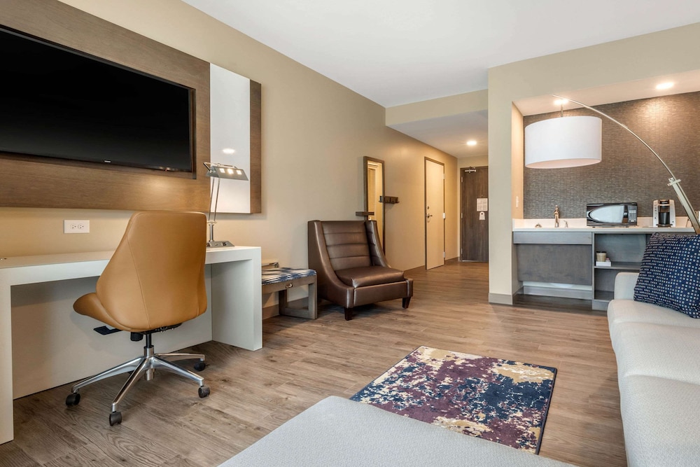 Cambria Hotel Fort Mill 49/50