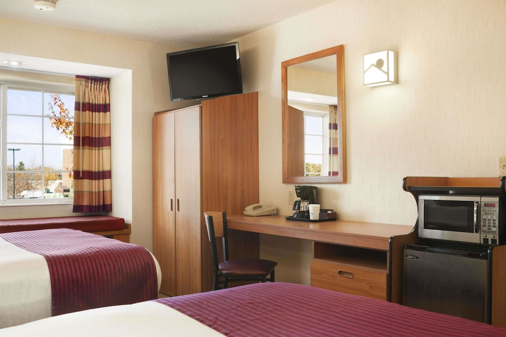 Microtel Inn And Suites Ann Arbor Plymouth Rd 29/39