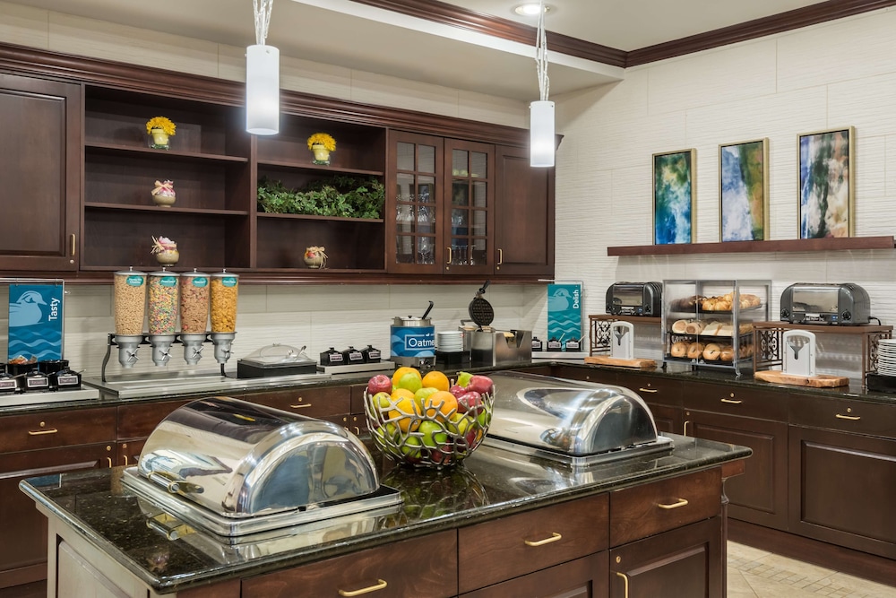 Homewood Suites by Hilton Holyoke-Springfield/North, MA 58/77