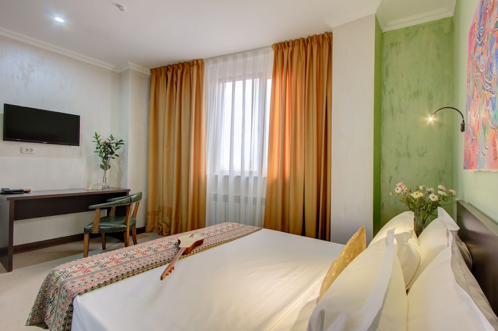 Olive Hotel Bishkek 9/32