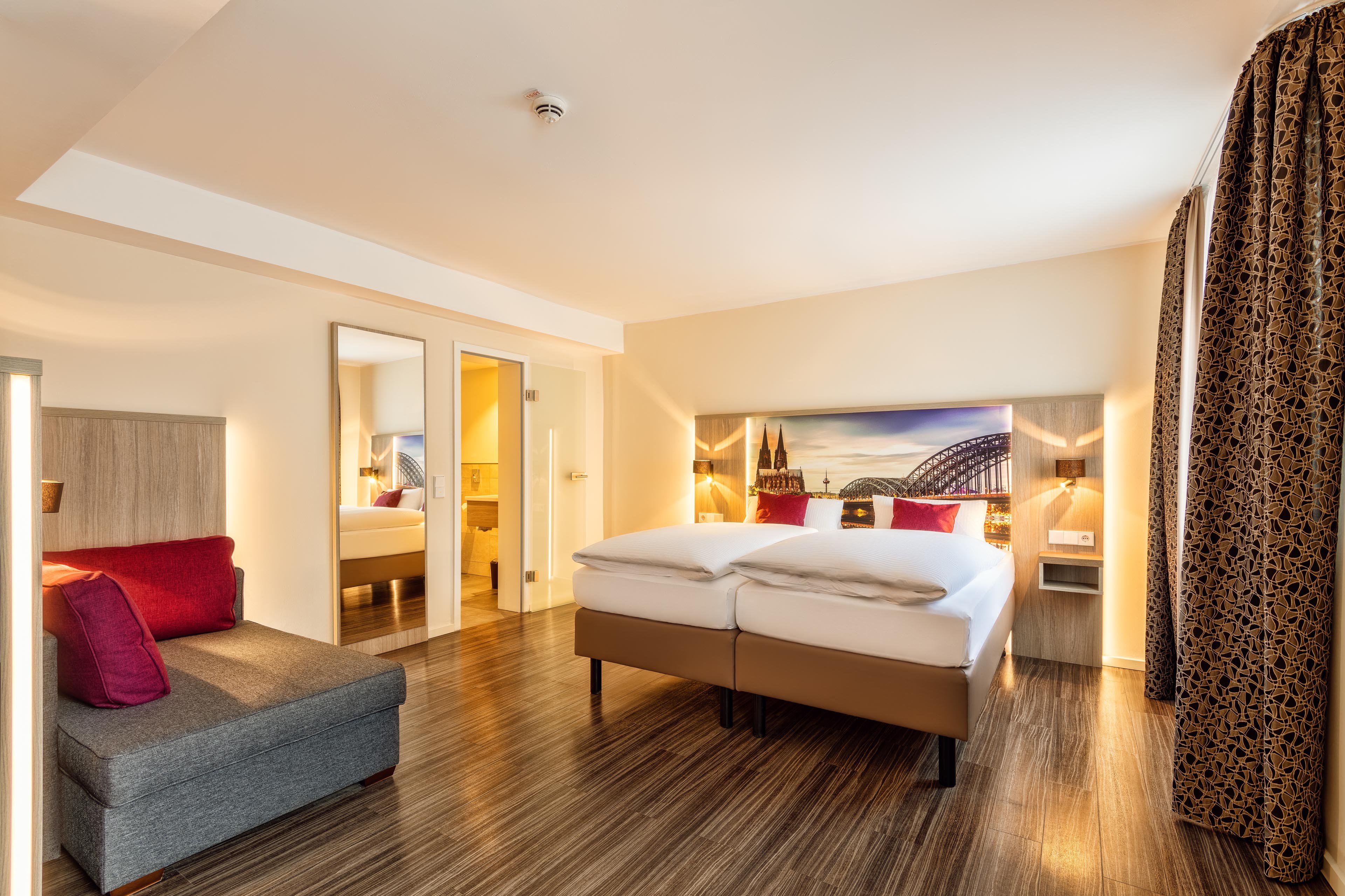 SUPERIOR, DOUBLE BED