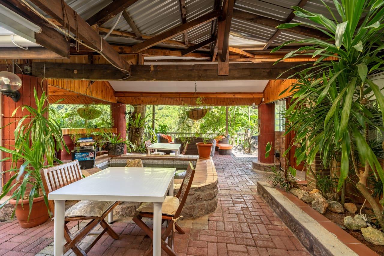Carana Hilltop Villa 17/33