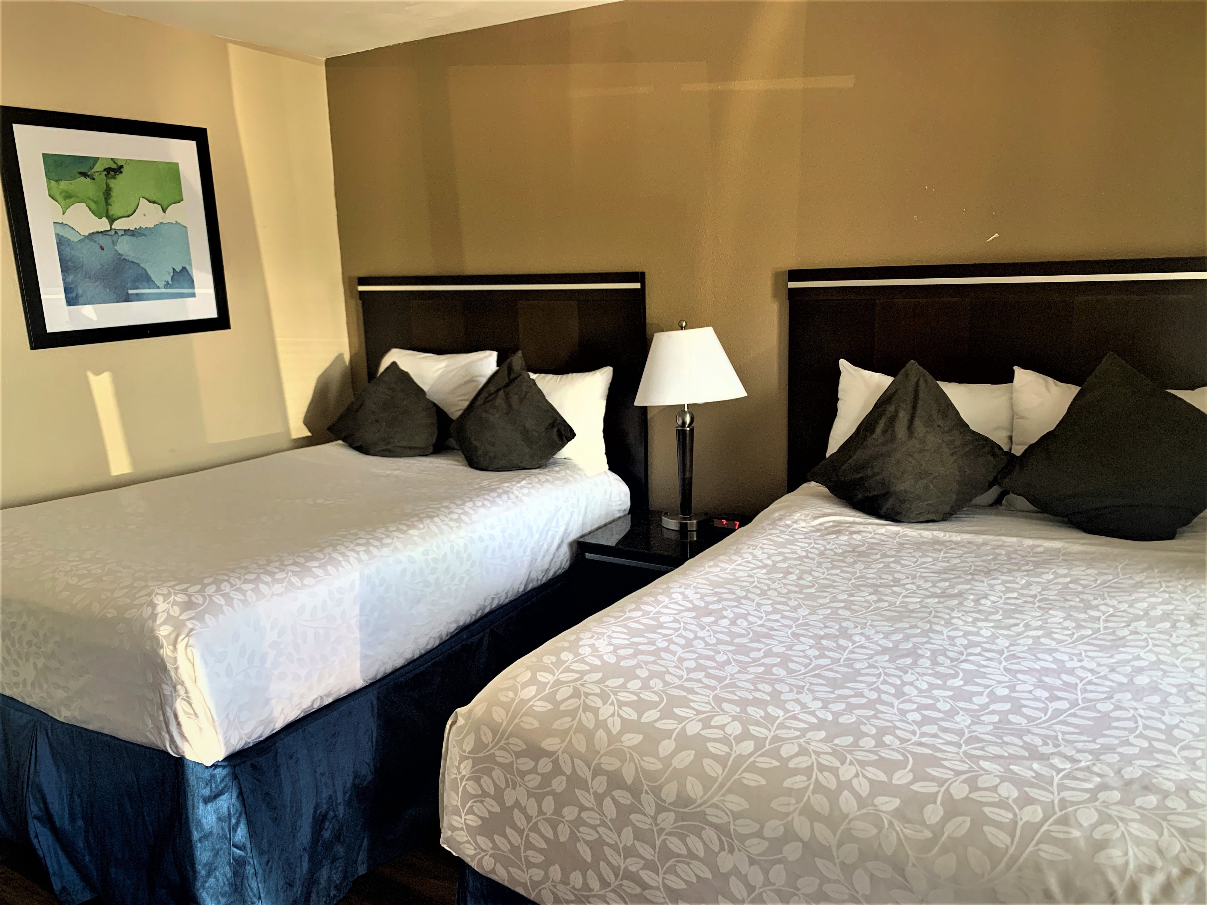 Executive Inn Hotel 13/35
