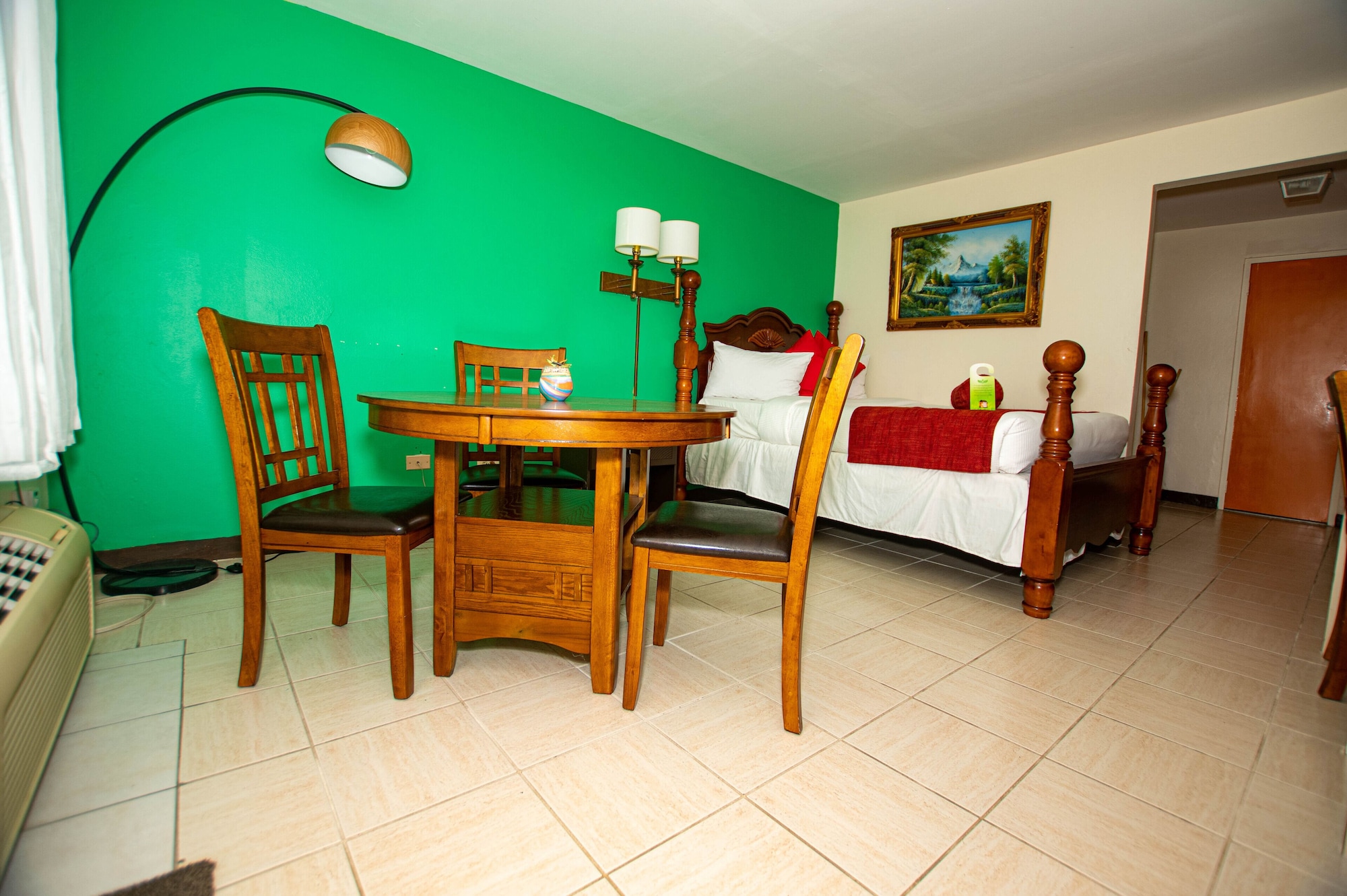 Executive, Suite, Queen Bed, Point Salines Hotel 10/10