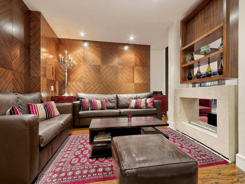 Ascot Boutique Hotel 39/55