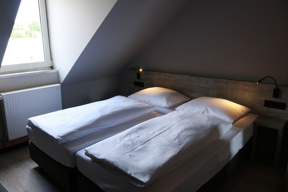Urban Home Hotel 20/32