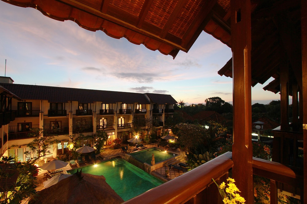 The Lokha Legian Resort and Spa 65/75