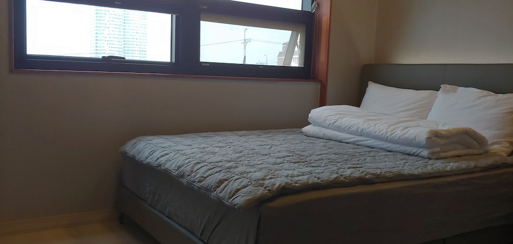 Mokpo White Windmill Guesthouse 18/43