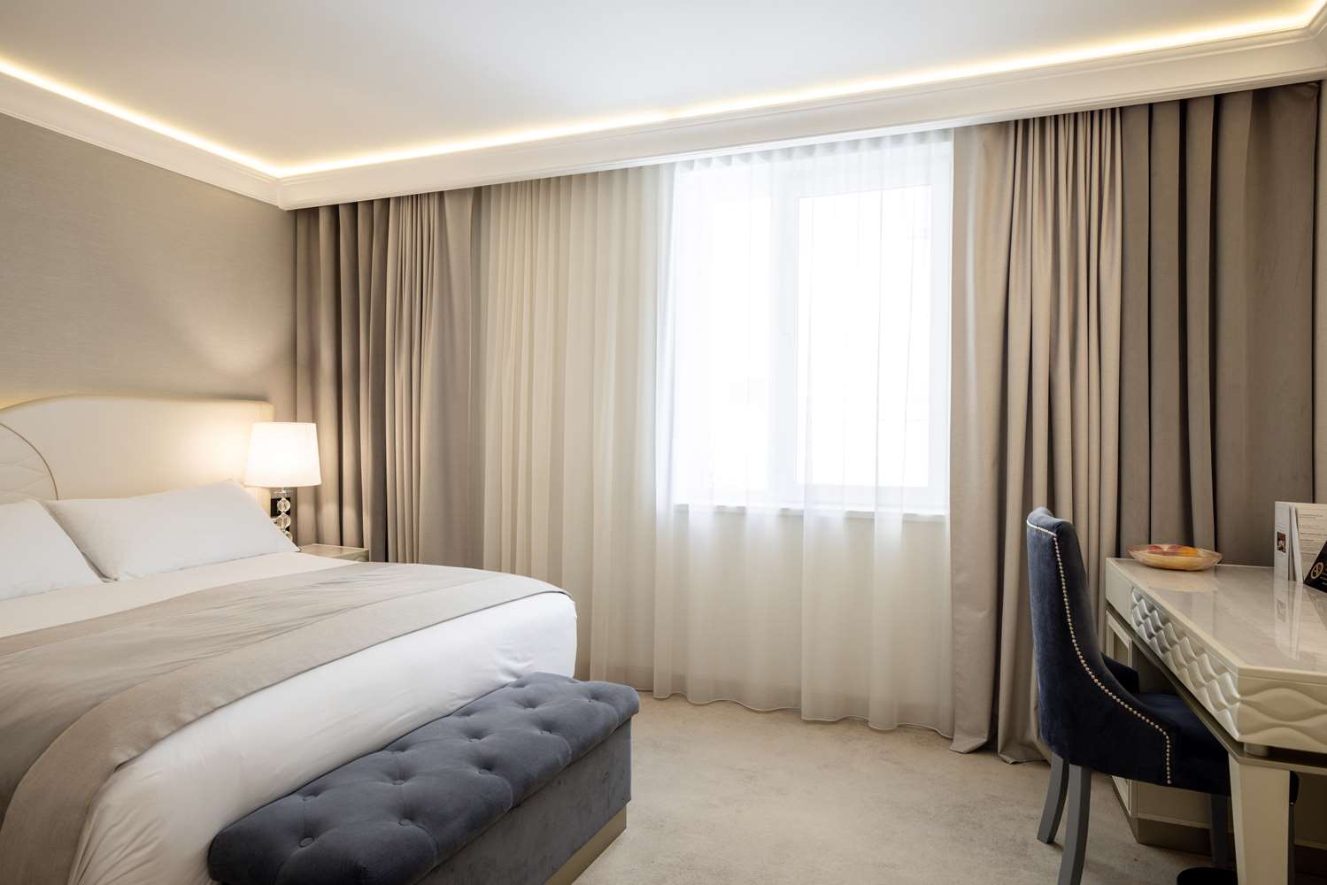 Room, Queen Bed
