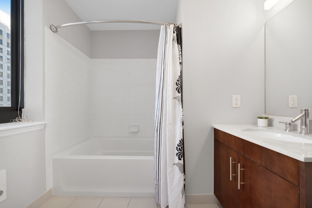 Global Luxury Suites Downtown Jersey City 69/71