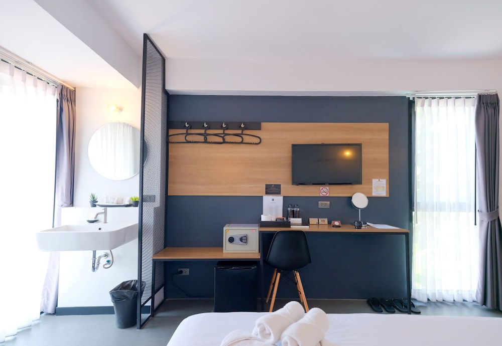 9.5 Hotel 23/70
