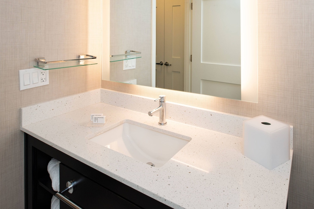 Residence Inn by Marriott Bakersfield West 11/42