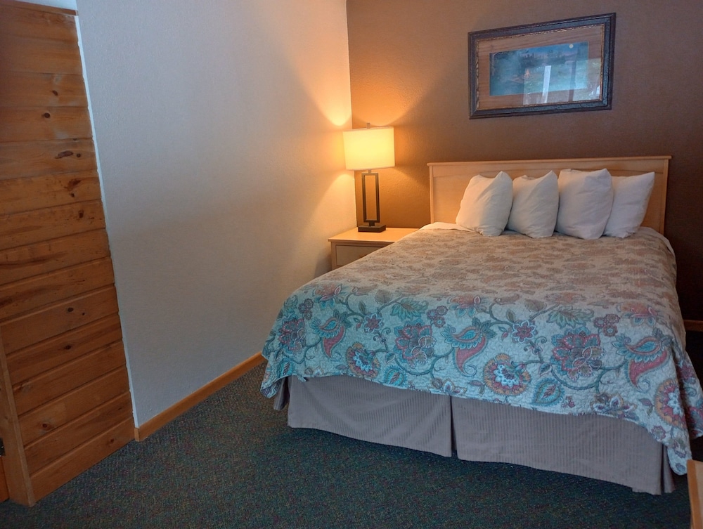 CENTERSTONE RESORT LAKE-AIRE 26/59