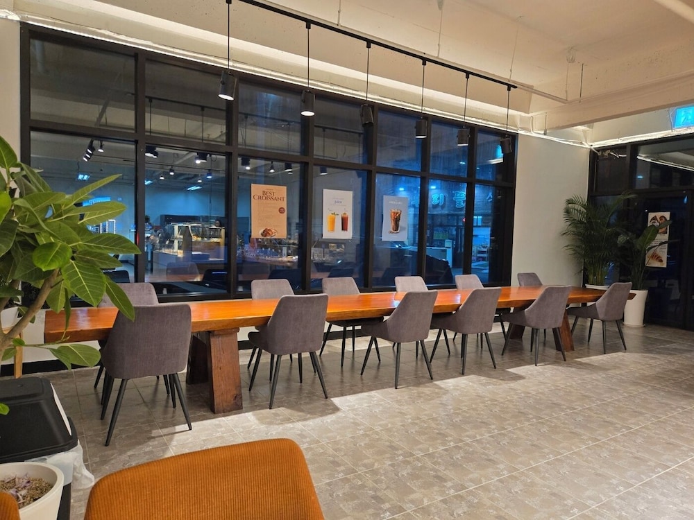 Zamong Hotel 39/48