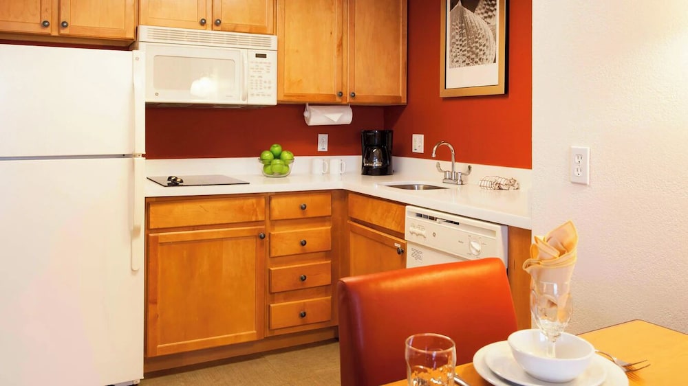 Sonesta ES Suites Goodyear 6/58