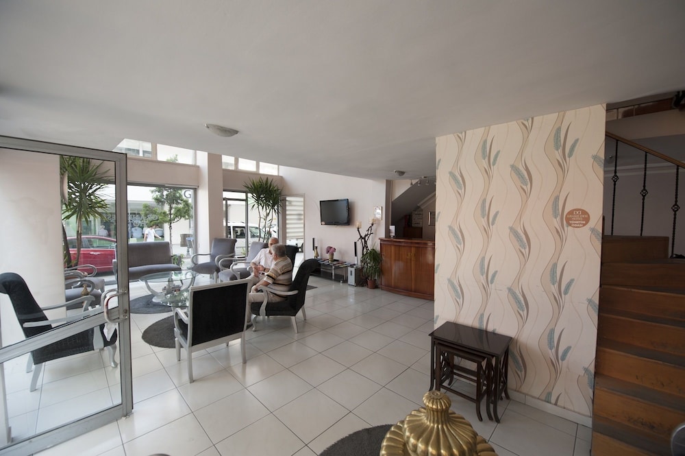 Grand Desi Hotel 38/50