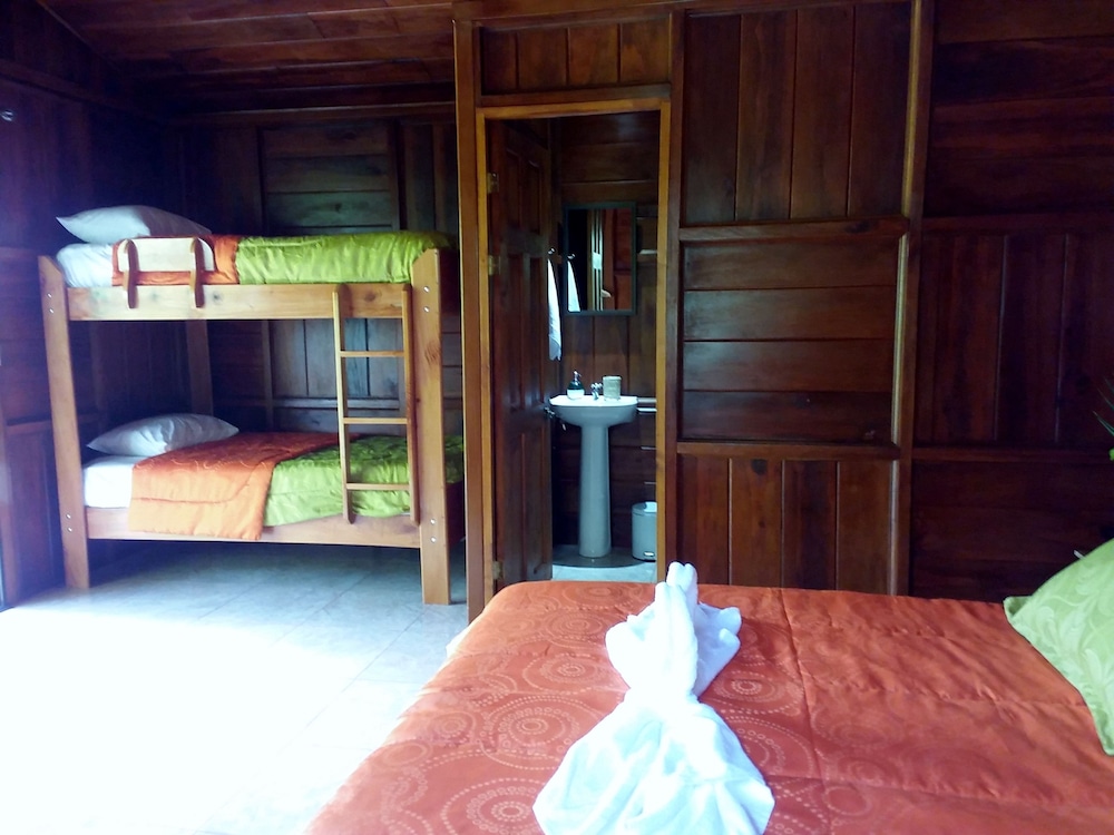 Rancho De Lelo Ecolodge & Sustainable Farm 32/65