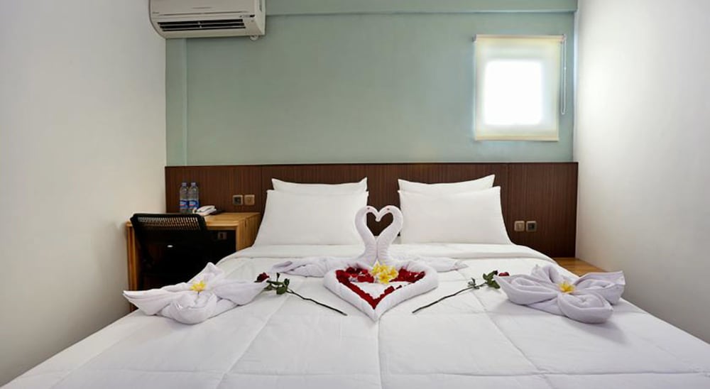 Duo Legian Hotel 3/16