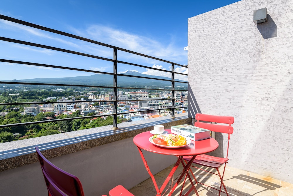 Shinshin Hotel Cheonjiyeon 45/54