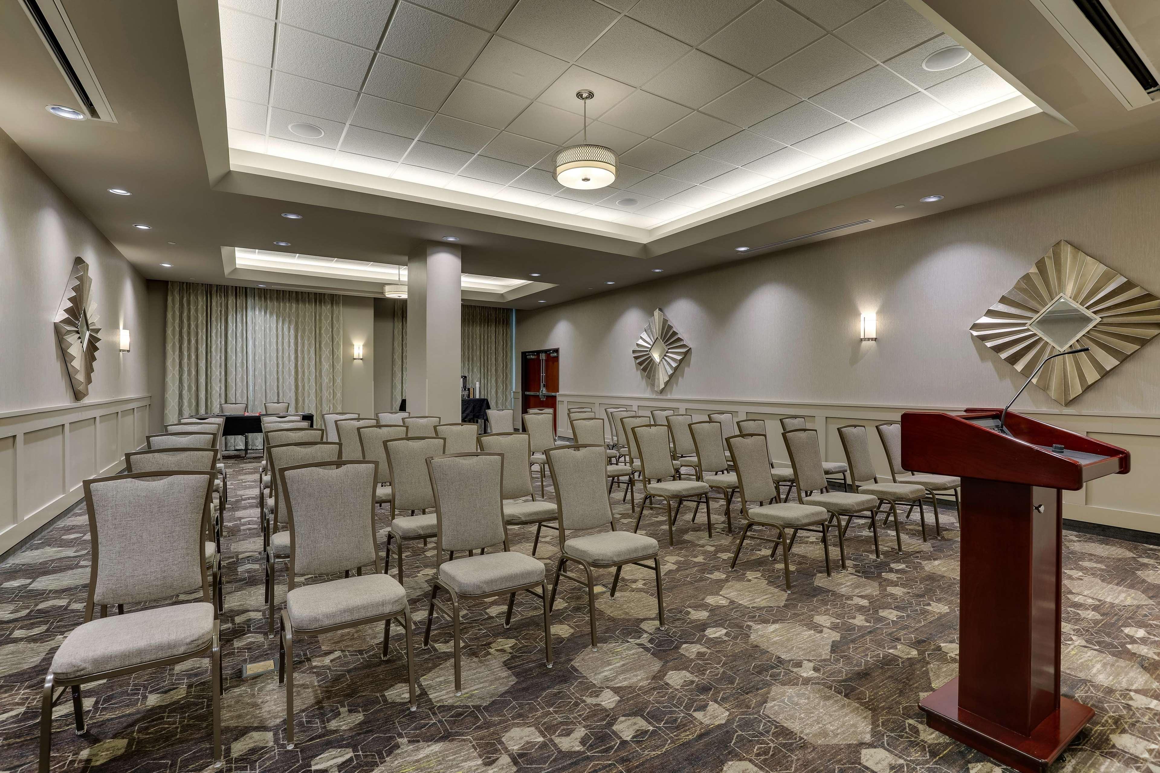 Drury Inn and Suites Cincinnati Northeast Mason 31/37