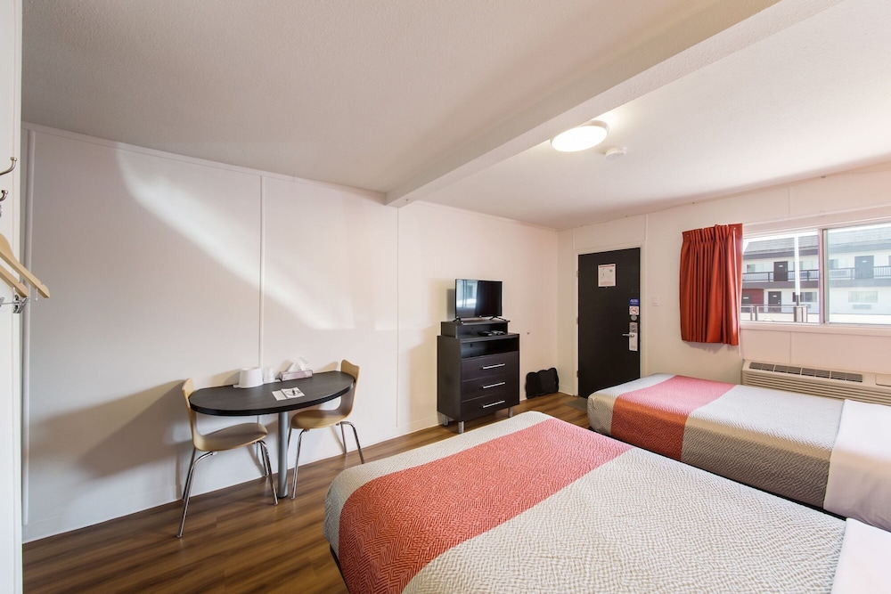 Motel6 Cranbrook, BC 23/47