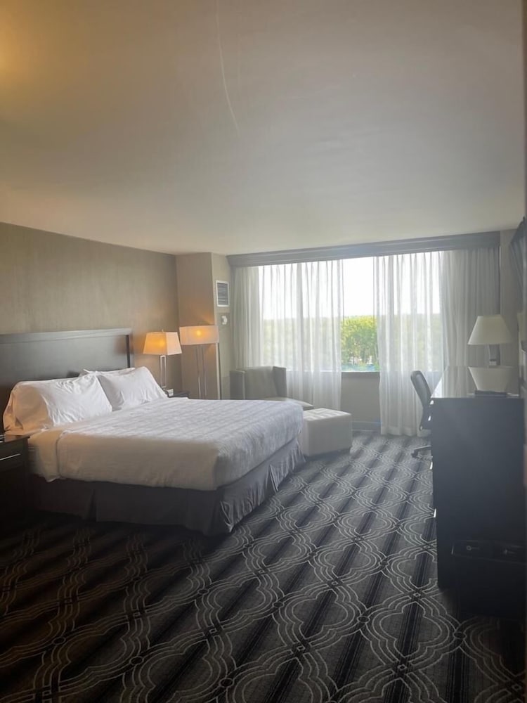 غرفة قياسية بسرير كينج، The Hotel Ml 4/5
