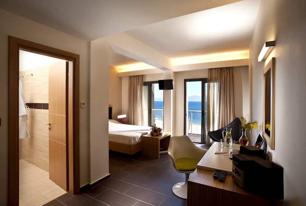 Sikyon Coast Hotel Resort 49/50