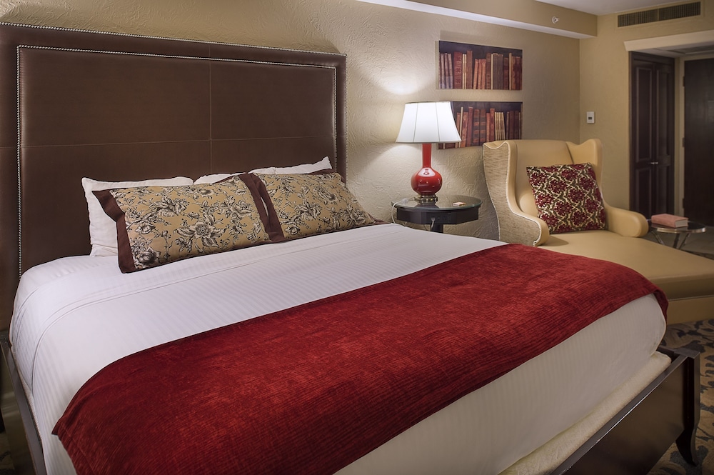 ROYAL, KING BED