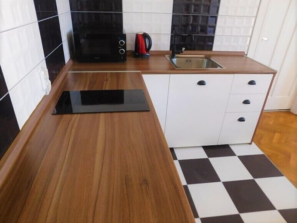 APARTMENTS IVO 4/43