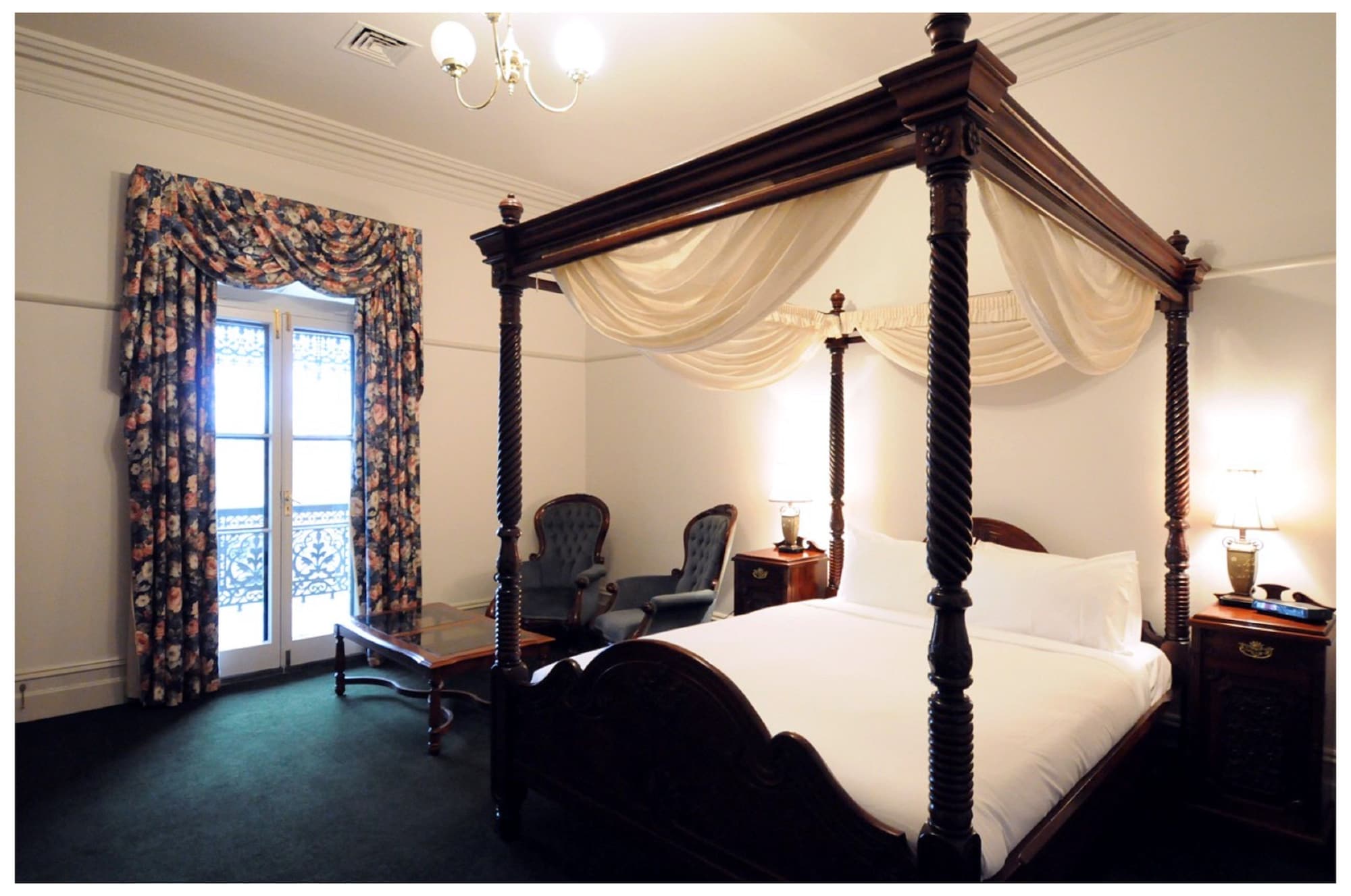 Suite, Queen Bed