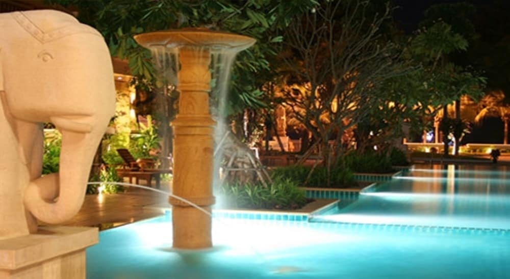 Avalon Beach Resort 32/74