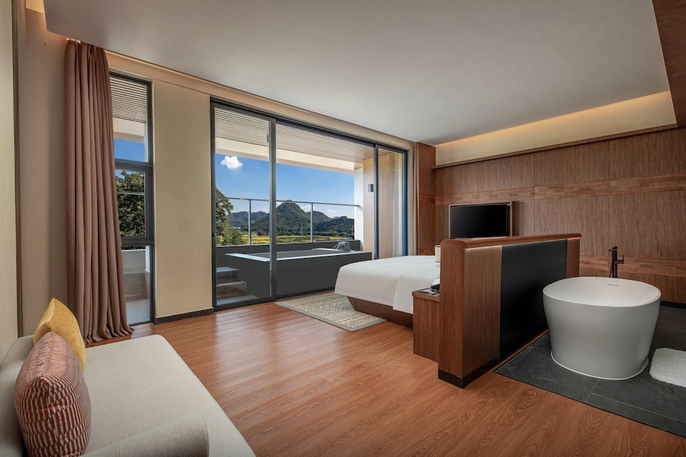 Wyndham Qingyuan Lianzhou Hot Spring Resort 9/24